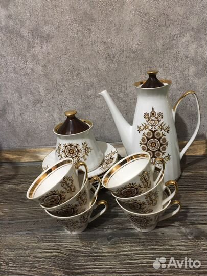 Сервиз чайный фарфоровый
