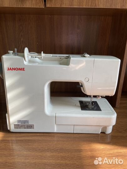 Швейная машинка janome sewist 525S бу