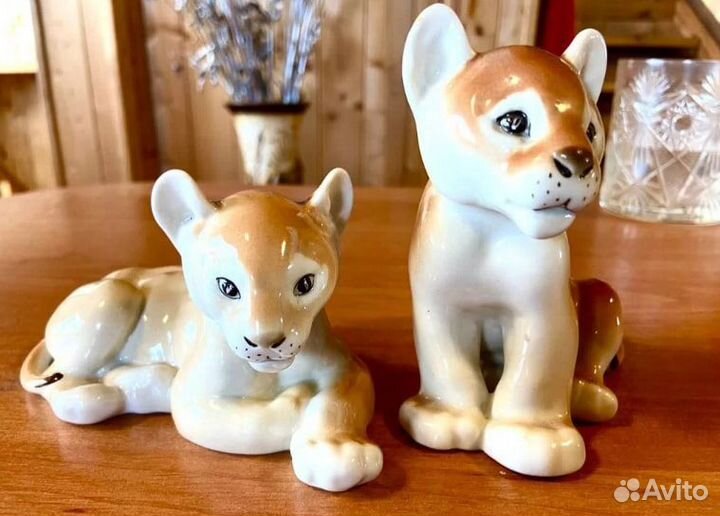 Статуэтки Львята лежащий и сидящий лфз СССР