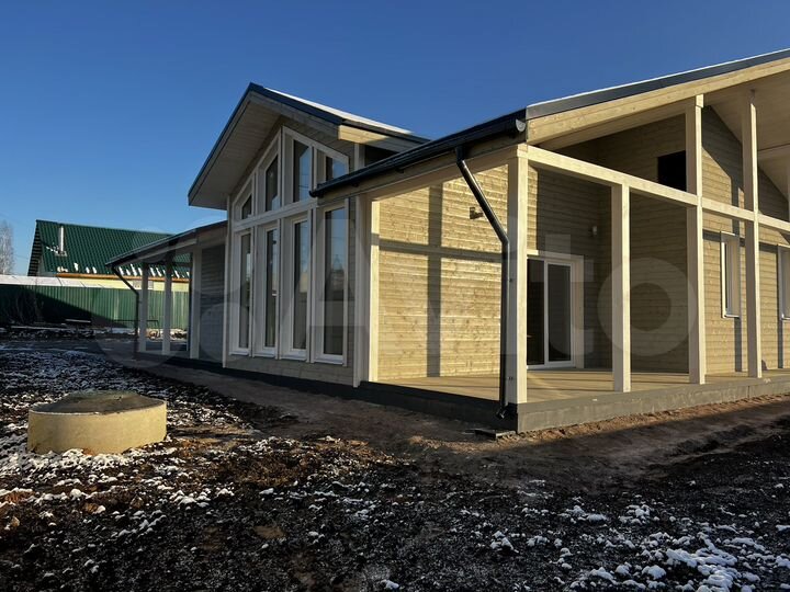 Дом 158,3 м² на участке 7 сот.