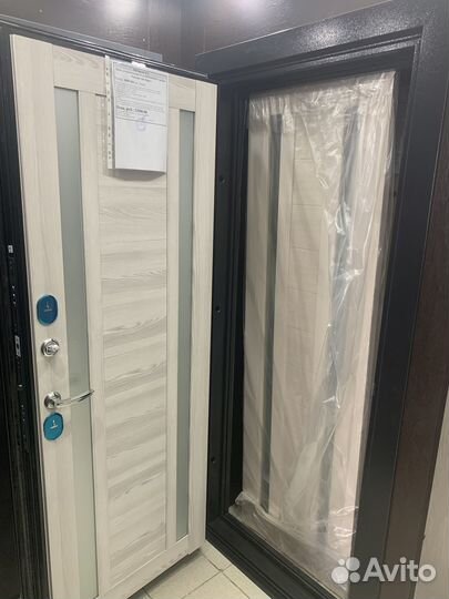 Дверь с терморазрывом 11 см Isoterma Серебро Царга