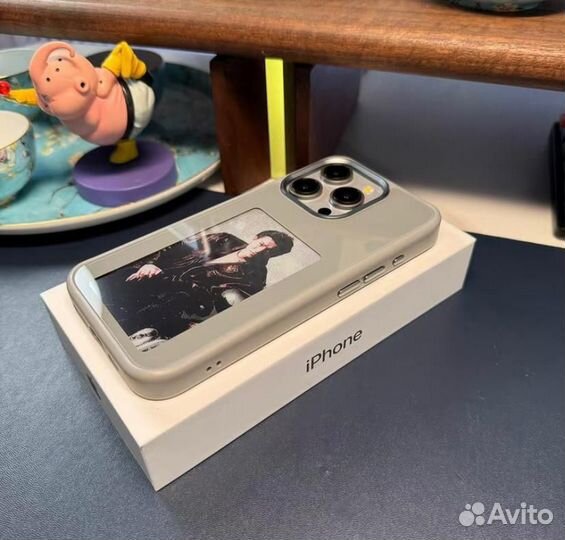 Чехол E-ink с цветным экраном для iPhone