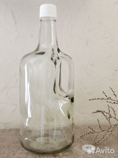 Бутылка с ручкой 1,75 л прозрачное стекло