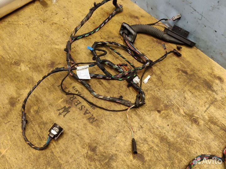 Проводка задней двери BMW X5 E70