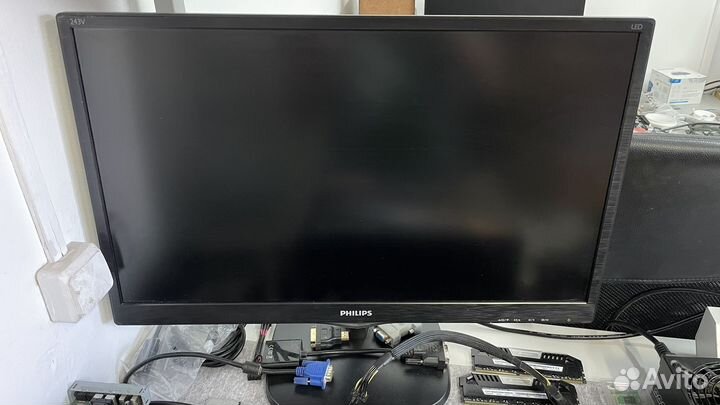 Монитор 24 дюйма Philips 243V5Q