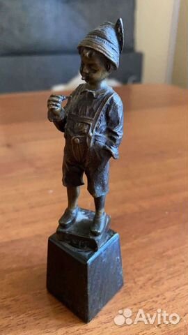 Старинная бронзовая статуэтка 