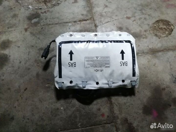 Подушка безопасности в торпеду Citroen C4