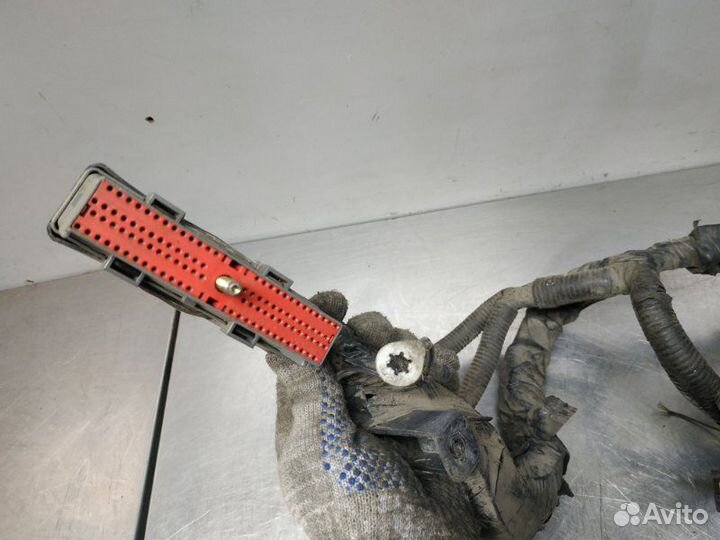 Проводка двс Ford Escape YF 2000