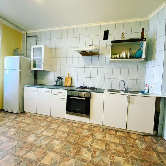3-к. квартира, 100 м², 2/11 эт.