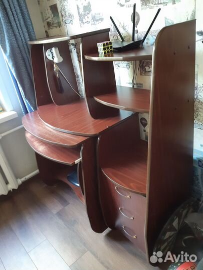 Компьютерный стол