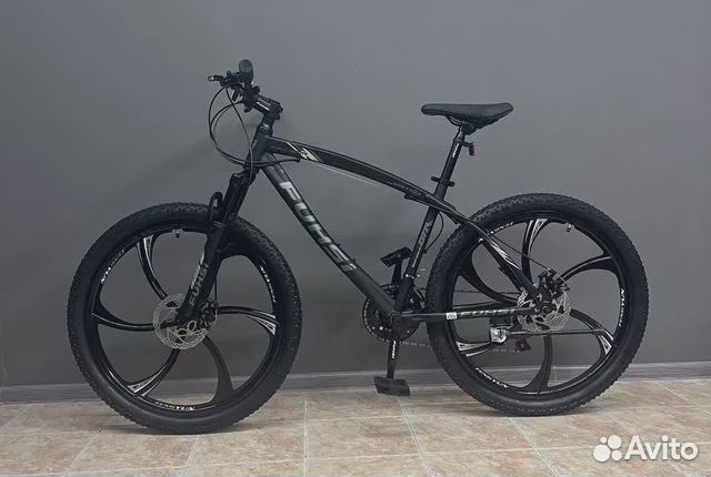 Велосипед горный на литых дисках R26.Новый