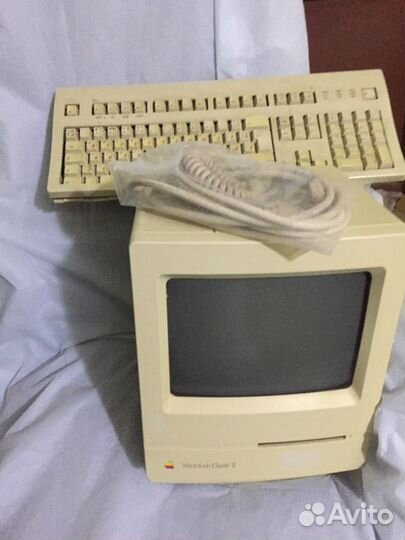 Компьтер Macintosh Classic ll