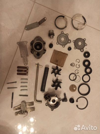 Продам запчасть на лодочный мотор ветерок