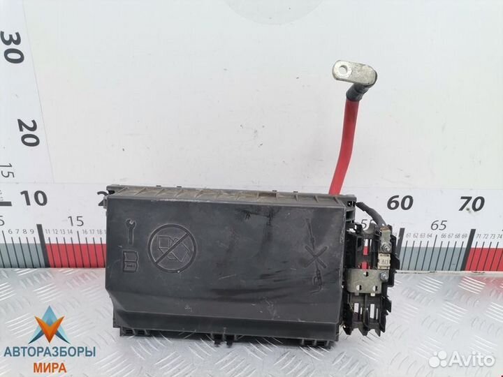 Блок предохранителей Opel Astra H/Family рест