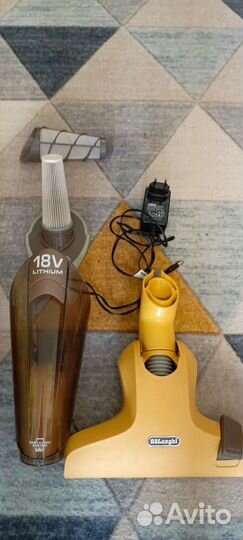 Вертикальный аккумуляторный пылесос DeLonghi XLR18