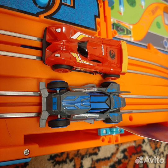 Hot Wheels трек
