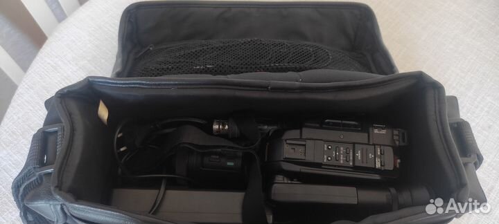 Видеокамера кассетная