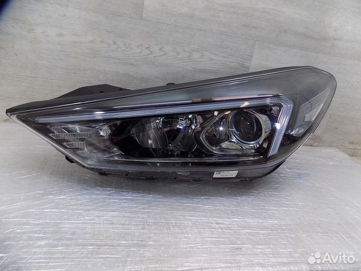 Фара левая Hyundai Tucson