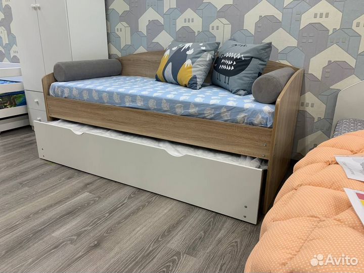 Детская двухярусная выдвижная кровать