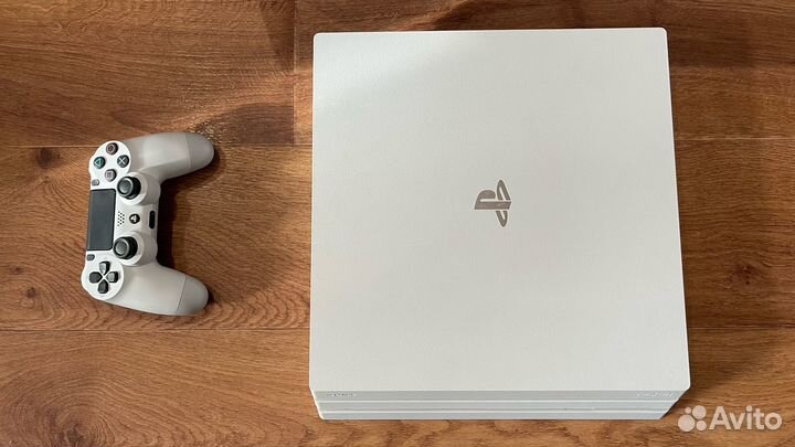 Sony ps4 Pro 7218 (3 ревизия) White