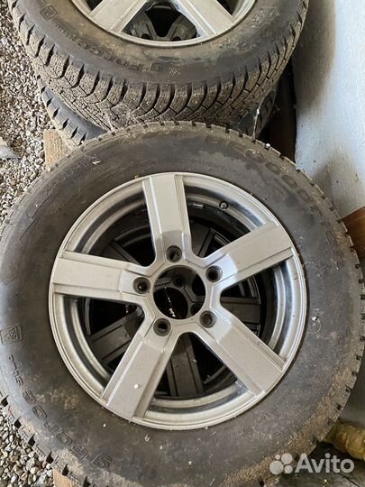 Bfgoodrich G-Force Stud 215/65 R16