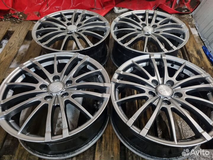 Комплект литых дисков Grampus