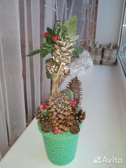 Топиарий из шишек