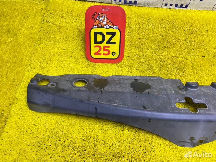 Накладка на телевизор передняя Toyota/Lexus