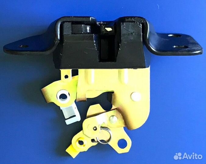 Замок багажника Мицубиси Делика