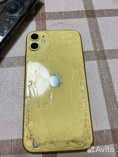 iPhone 11, 64 ГБ