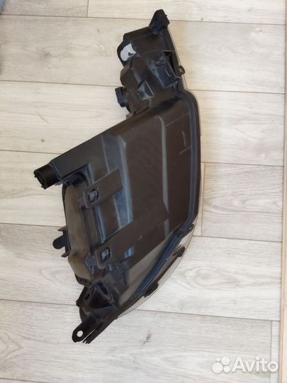 Фара Peugeot 206