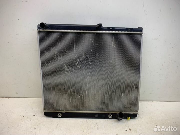 Радиатор охлаждения Toyota Land Cruiser 200