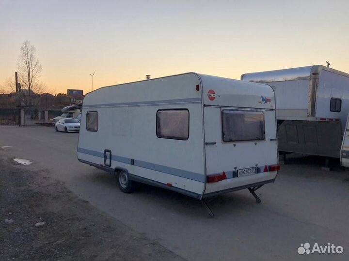 Прицеп-дача Buerstner Holiday, 1999