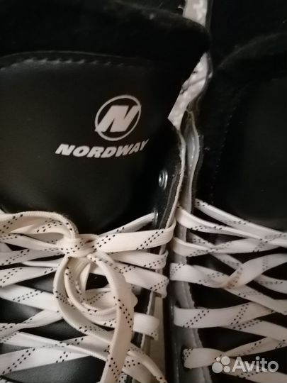 Продам коньки мужские р. 38