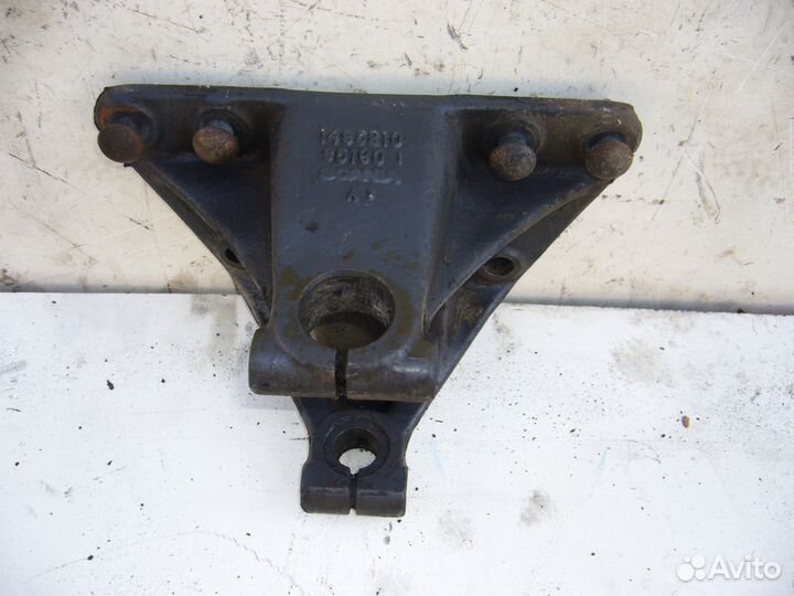 Кронштейн крепления передней рессоры Scania 4