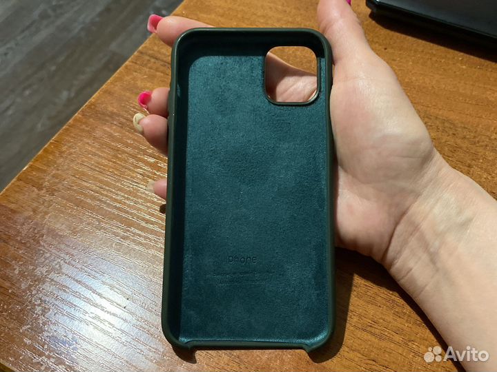 Чехол на iPhone 11