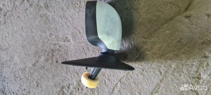 Зеркало заднего вида боковое левое Renault Logan