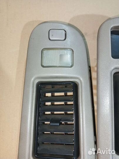 Дефлектор верхнего отопителя Toyota Hiace 1996г