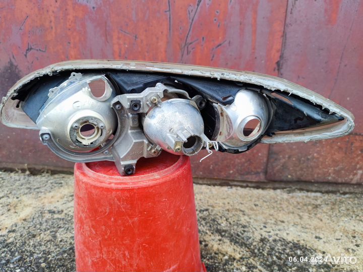 Фара передняя правая mazda 3 bk