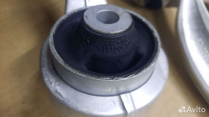 Рычаг передний Audi A4 B5 A6 C5 Volkswagen Passat