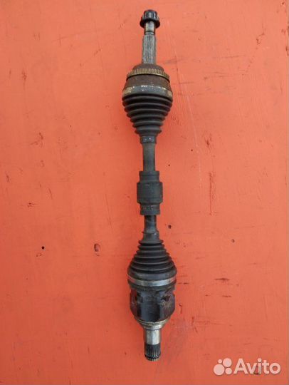 Привод, полуось передний левый Toyota Noah ZWR80G