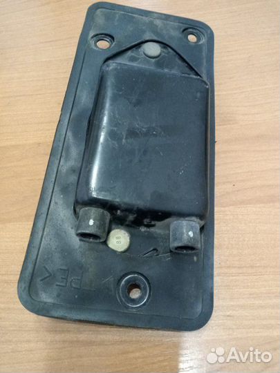 Основание тросов ручного тормоза Volkswagen Passat