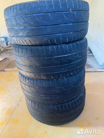 Bridgestone Alenza Sport AS 235/45 R17