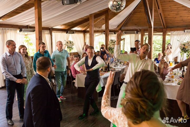 Ведущий на свадьбу