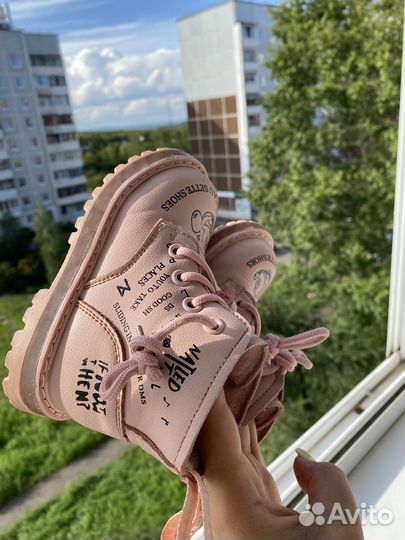 Ботинки для девочки осенние 24 р