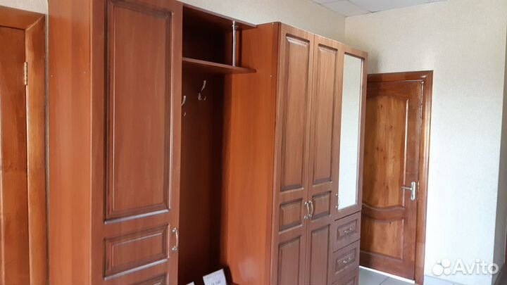 Прихожая Визит яблоня с чёрной патиной