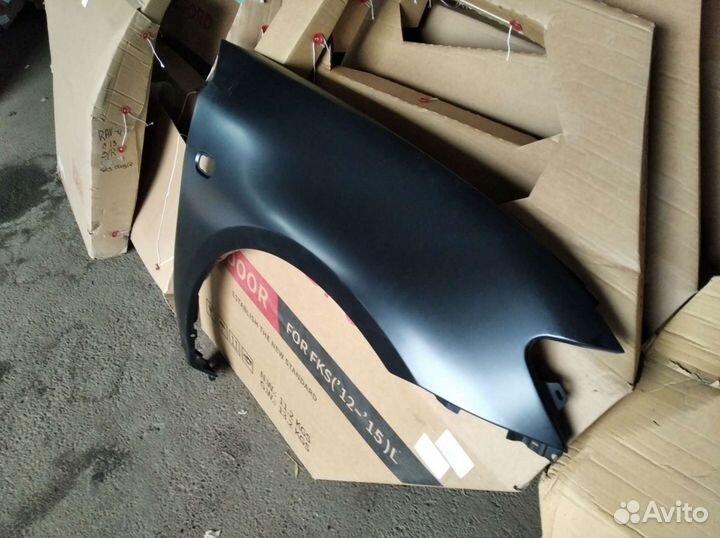 Крыло переднее правое Mitsubishi L200 Pajero Sport