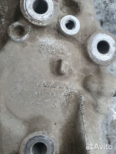 Кулак задний левый Honda Civic 4D