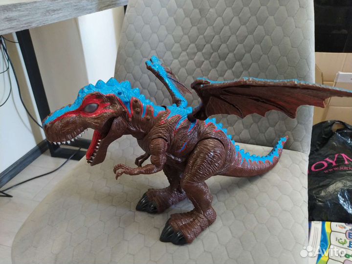 Игрушка динозавр большой