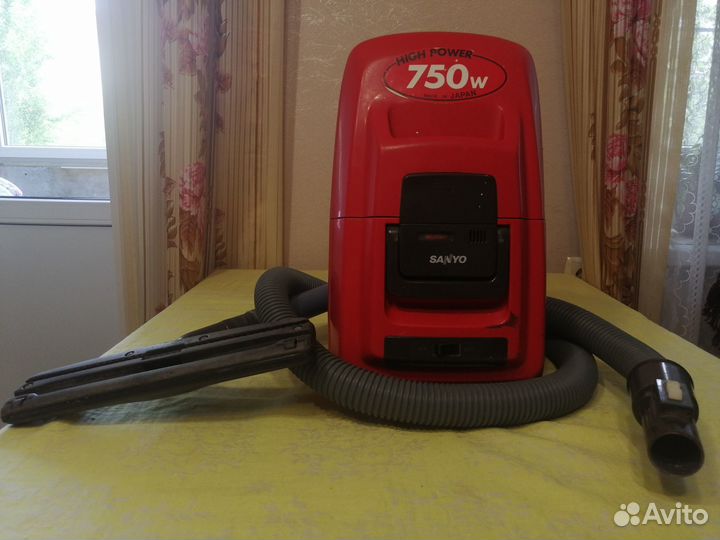 Пылесос Samsung SC6950 /Sanyo SC505E-1